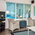 Six-bedroom In