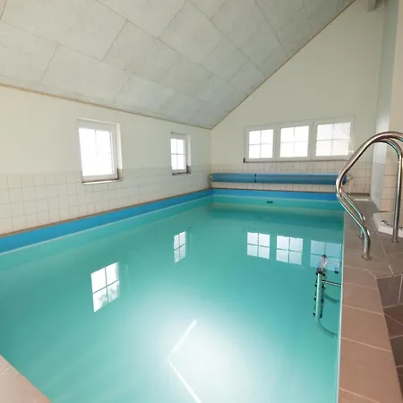 Six-bedroom In Holiday home *