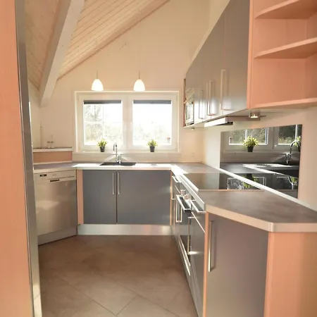 Дом отдыха Six-bedroom In