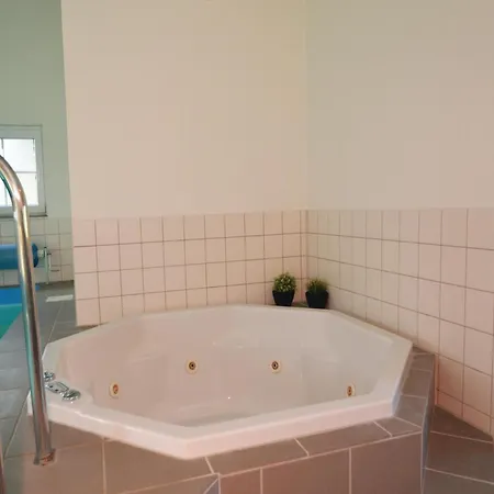 Six-bedroom In Feriehus *
